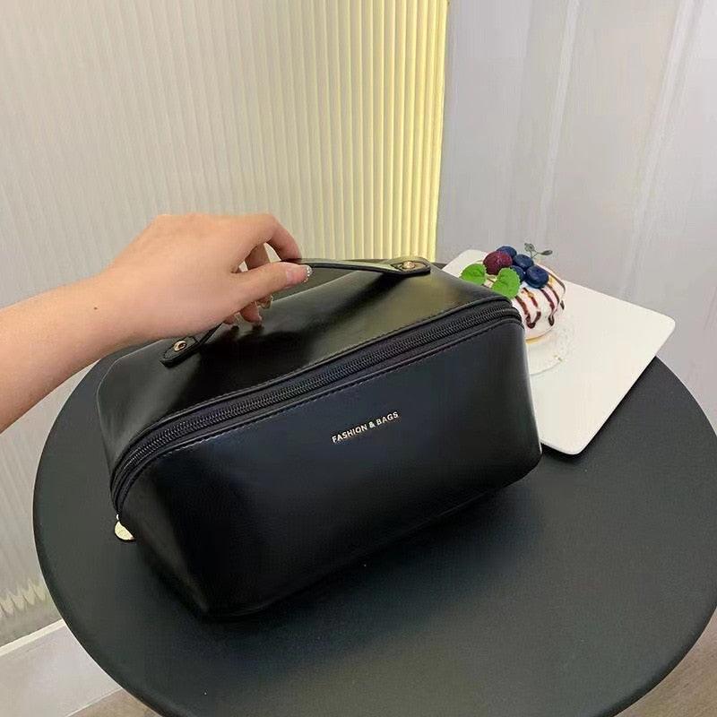 Bolsa Necessaire Woman  2024